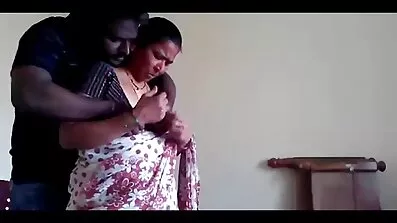 ఒక కారు వాష్ తో ఒక అమ్మాయి హస్త ప్రయోగం ప్రేమిస్తున్న. తెలుగు సెక్స్ సెక్స్ సెక్స్