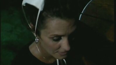 పెద్ధ రొమ్ములు కలధి